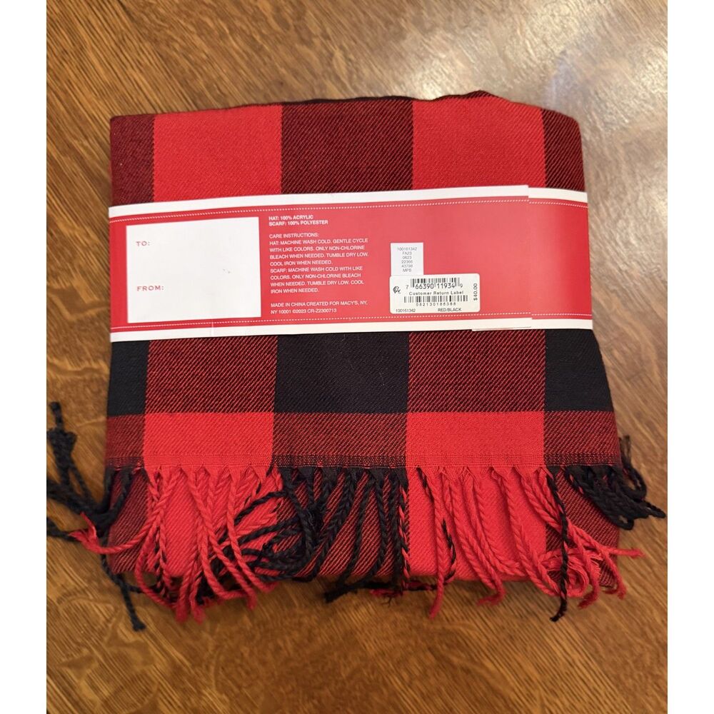 NWT CLUB ROOM SCARF AND HAT SET